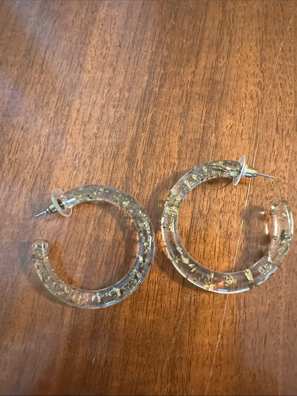Retro Look Clear Lucite Plastic Hoop‎ Earrings with Gold Leaf Flecks